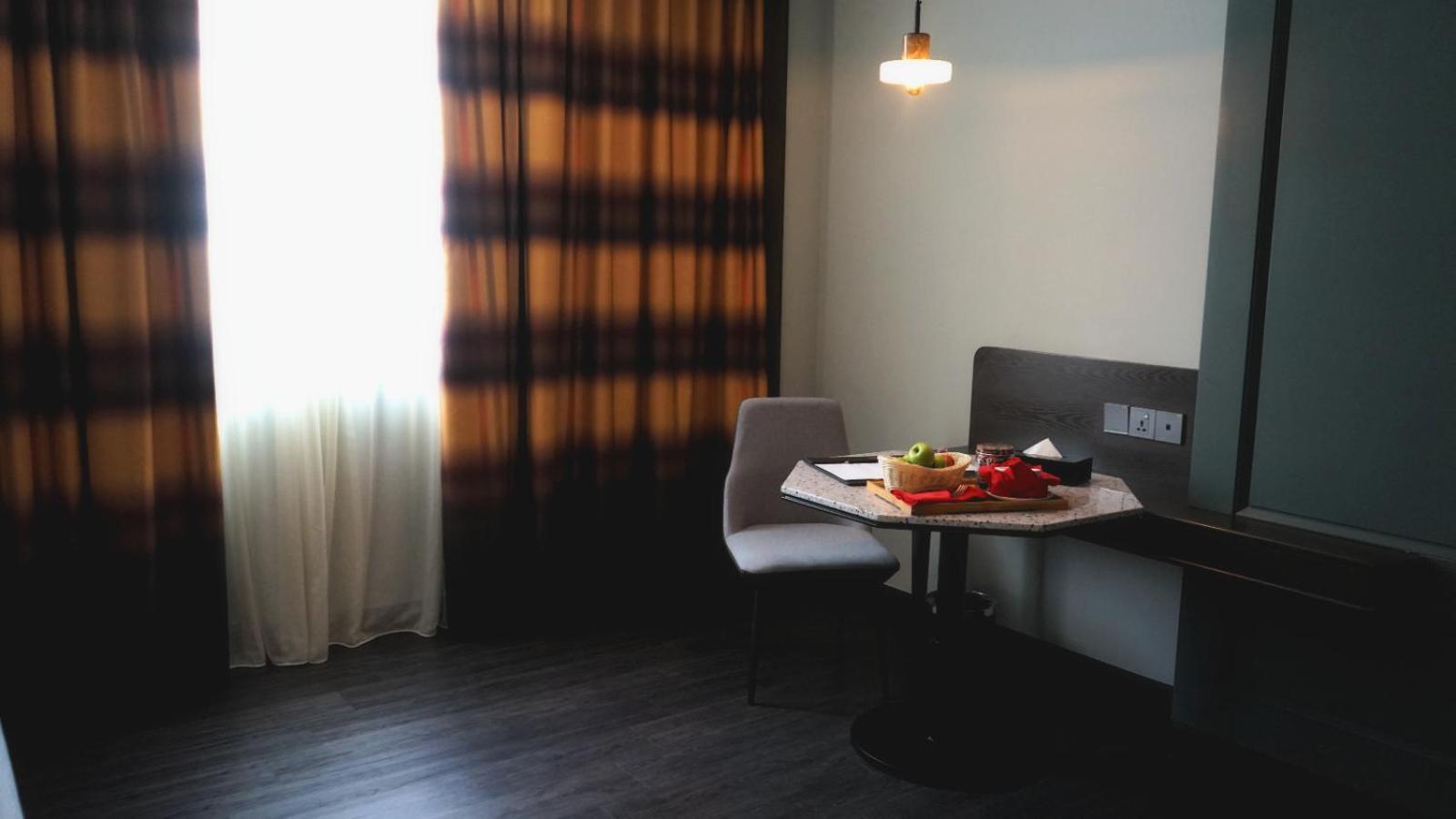 The George Penang By The Crest Collection Hotel Джордж Таун Екстериор снимка A room at the hotel